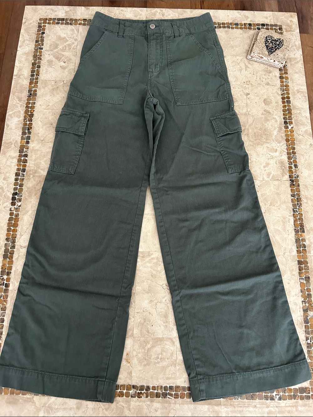 Indigo Rising Olive Green Wide Leg Cargo Pants - Size 27 or US 4🌺(Read Note)